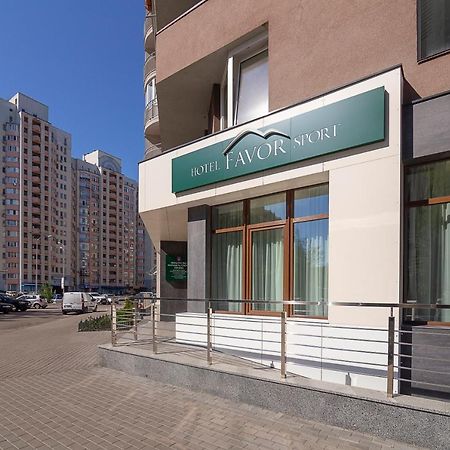 Favor Sport Hotel Kyiv Exterior foto
