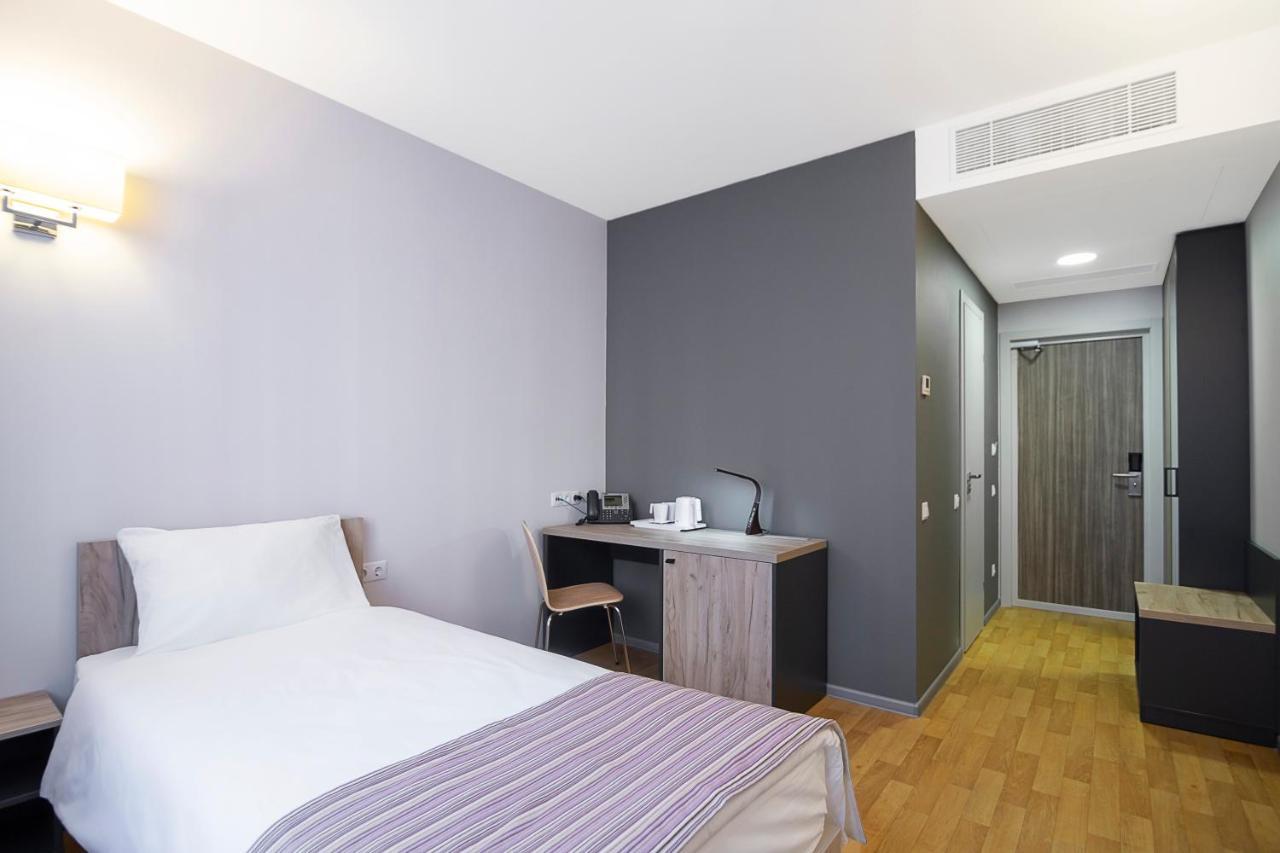 Favor Sport Hotel Kyiv Exterior foto