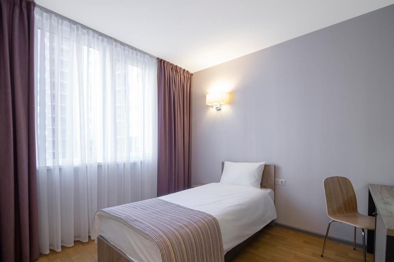 Favor Sport Hotel Kyiv Exterior foto